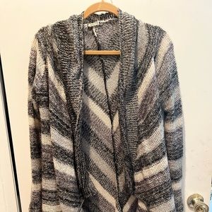 Lightweight shrug/long sweater